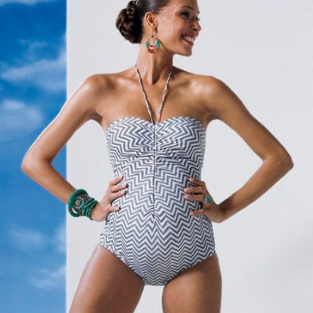 A Pea in the Pod Cinched Chevron One Piece